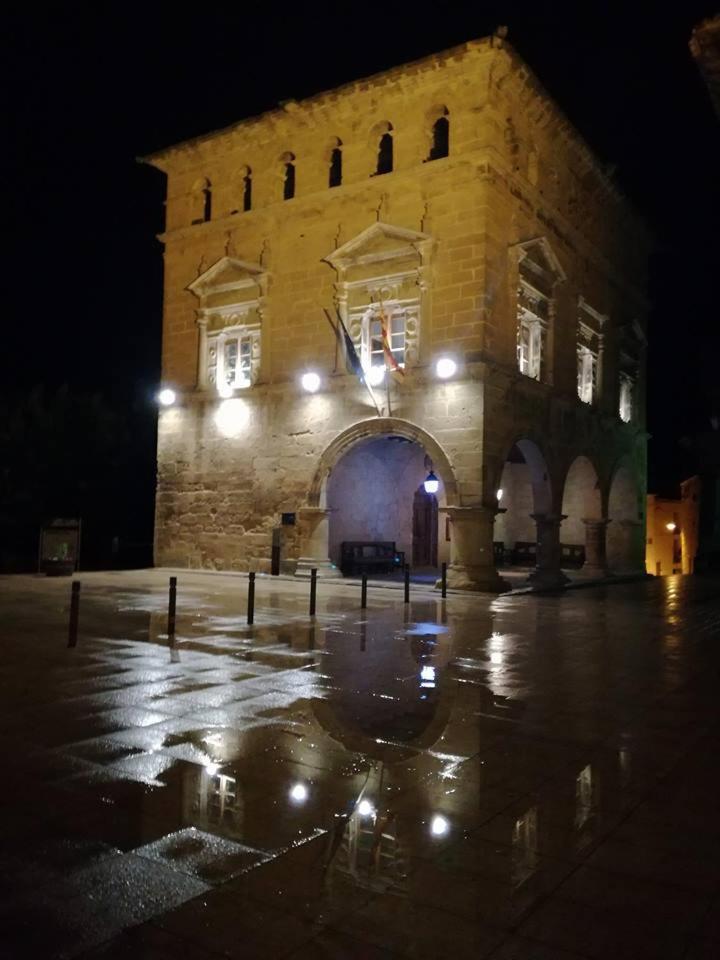 Hostal Can Barrina Arnés Εξωτερικό φωτογραφία